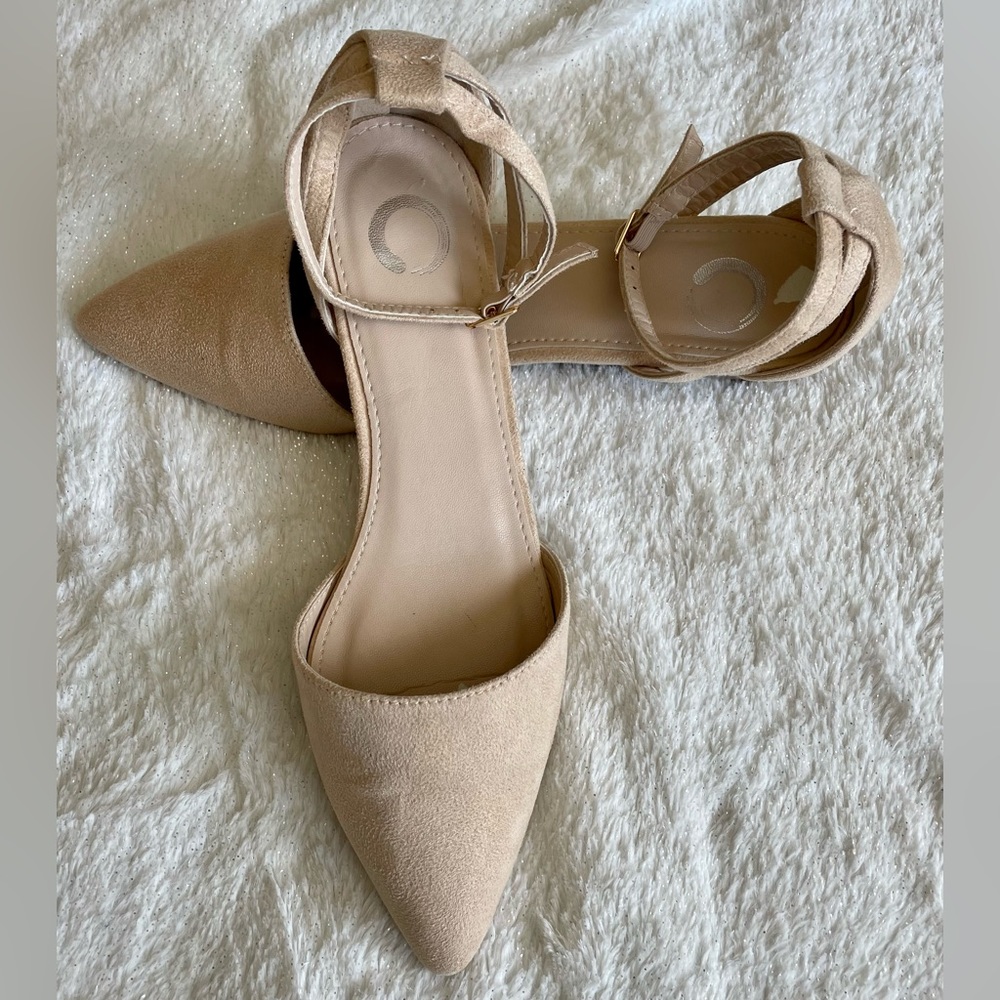 Journee Collections Arkie Shoes